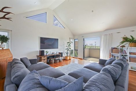 Photo of property in 21 Marine Parade, North New Brighton, Christchurch, 8083