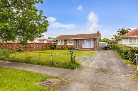 Photo of property in 105 Henderson Valley Road, Henderson, Auckland, 0612