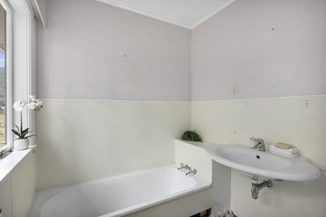 Photo of property in 39 Ferry Road, Days Bay, Lower Hutt, 5013