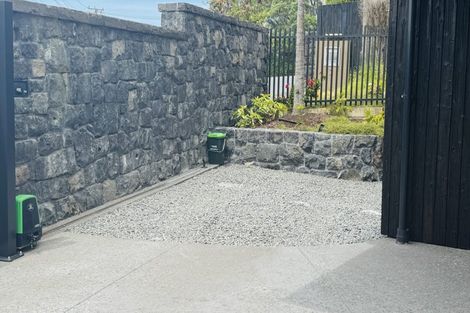 Photo of property in 1/324 Beach Road, Campbells Bay, Auckland, 0630