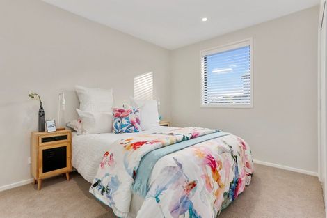 Photo of property in 53a Red Beach Road, Red Beach, 0932