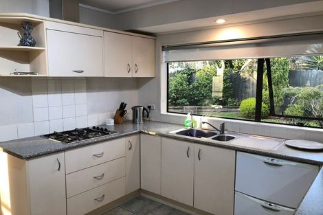 Photo of property in 11 Amylynn Place, East Tamaki, Auckland, 2016