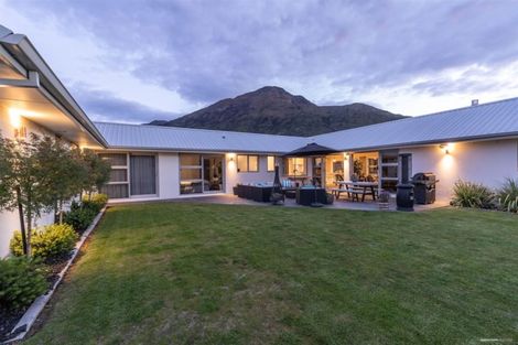 Photo of property in 10 Ashenhurst Way, Lower Shotover, Queenstown, 9304