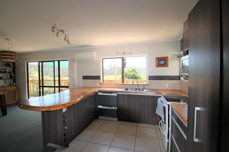 Photo of property in 38 Puketiro Place, Paihia, 0200