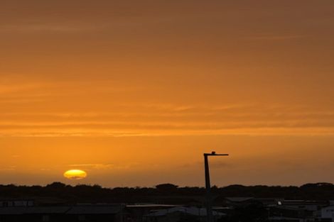 Photo of property in 49 Kumukumu Road, Long Bay, Auckland, 0630