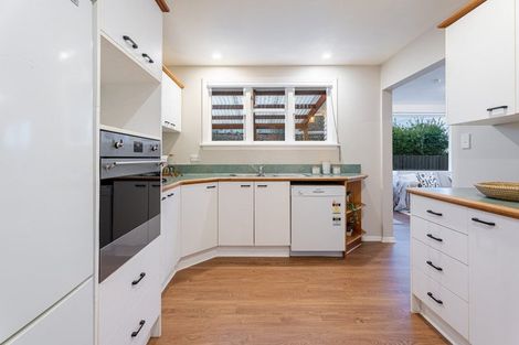 Photo of property in 149 Avonhead Road, Avonhead, Christchurch, 8042