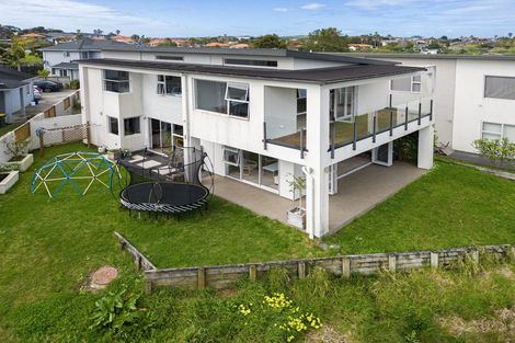 Photo of property in 41 Maylee Crescent, Gulf Harbour, Whangaparaoa, 0930