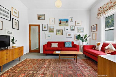 Photo of property in 9 Trent Street, Island Bay, Wellington, 6023