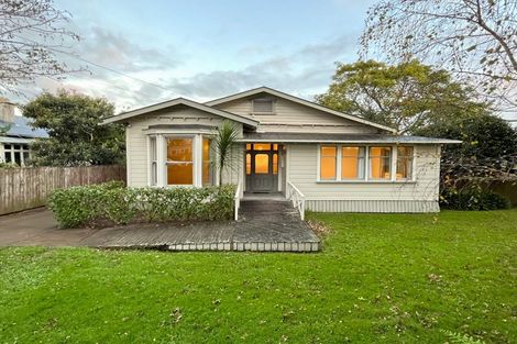 Photo of property in 75 Grey Street, Onehunga, Auckland, 1061