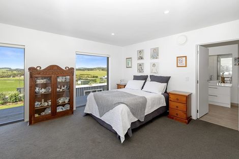 Photo of property in 133 Waitea Road, Muriwai, Waimauku, 0881