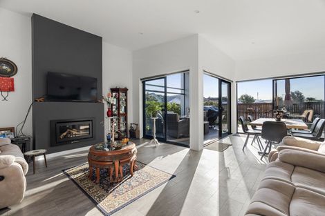 Photo of property in 57 Awatira Drive, Papamoa Beach, Papamoa, 3118