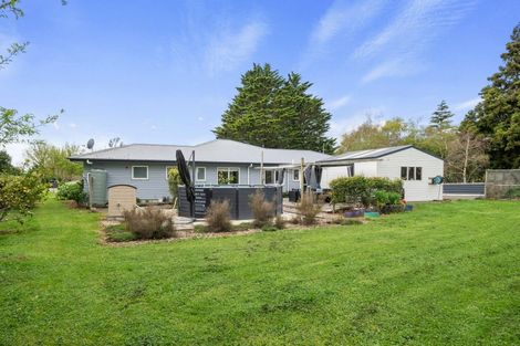 Photo of property in 1098 Queen Street East, Levin, 5571