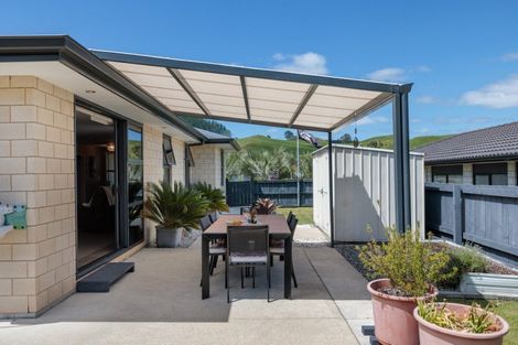 Photo of property in 135 Ballintoy Park Drive, Welcome Bay, Tauranga, 3175