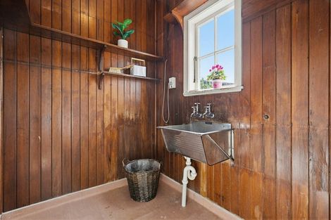 Photo of property in 8 Crawford Green, Miramar, Wellington, 6022