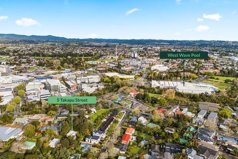 Photo of property in 5 Takapu Street, Henderson, Auckland, 0612