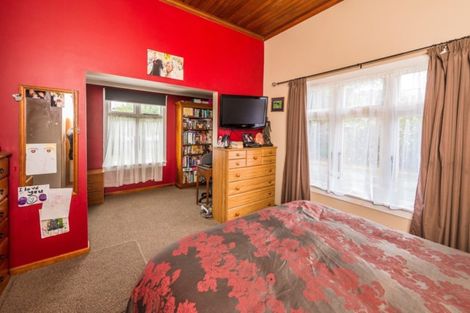 Photo of property in 6 Titoki Street, Castlecliff, Whanganui, 4501