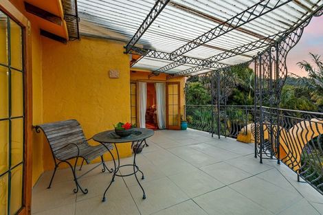 Photo of property in 102 Opanuku Road, Henderson Valley, Auckland, 0612