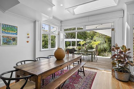 Photo of property in 7 Glen Almond Street, New Plymouth, 4310