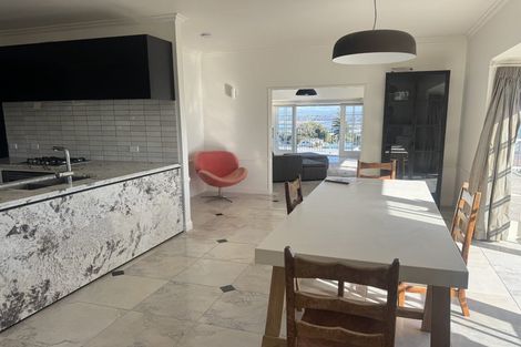 Photo of property in 14 Roslyn Road, Bluff Hill, Napier, 4110