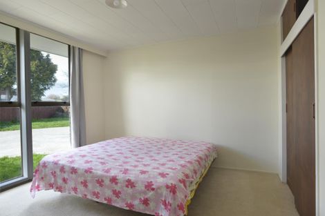 Photo of property in 1 Deller Drive, Carterton, 5713