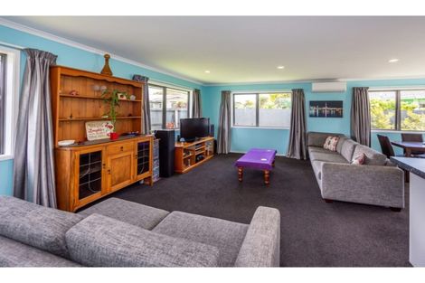 Photo of property in 8 Carteret Place, Aranui, Christchurch, 8061