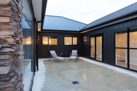 Photo of property in 5 Alayna Court, Colyton, Feilding, 4775