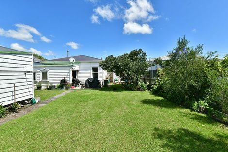 Photo of property in 4 Stewart Street, Helensville, 0800