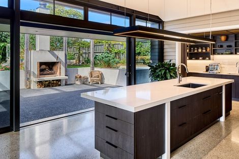 Photo of property in 7 Lochiel Road, Khandallah, Wellington, 6035