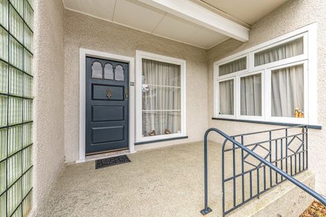 Photo of property in 20 Great North Road, Saint Johns Hill, Whanganui, 4500