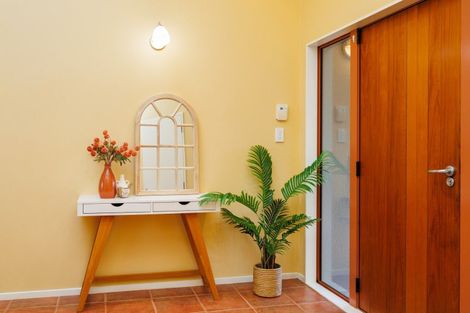 Photo of property in 25 Schnell Drive, Kelvin Grove, Palmerston North, 4414