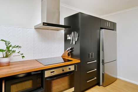 Photo of property in 14 Pannell Avenue, Wainoni, Christchurch, 8061