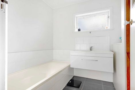 Photo of property in 902 Nelson Street North, Mahora, Hastings, 4120