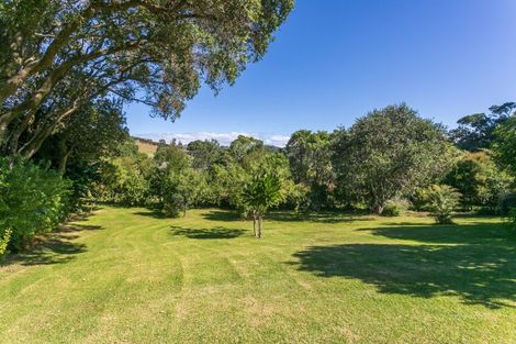 Photo of property in 7 Pye Place, Hot Water Beach, Whitianga, 3591