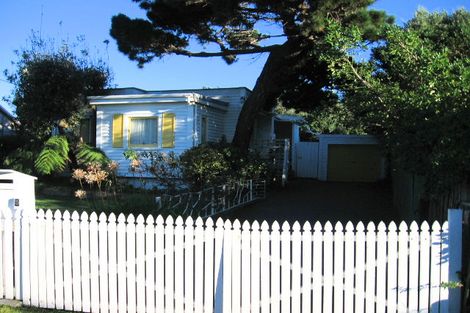 Photo of property in 5 Kapiti Lane, Otaki Beach, Otaki, 5512