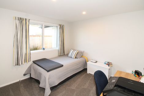 Photo of property in 28 Feist Street, Carterton, 5713