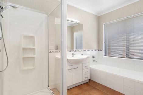 Photo of property in 40 Beachwater Drive, Papamoa Beach, Papamoa, 3118