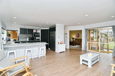 Photo of property in 43 Kensington Avenue, Rangiora, 7400