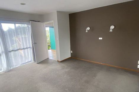 Photo of property in 1/8 Dee Place, Torbay, Auckland, 0630