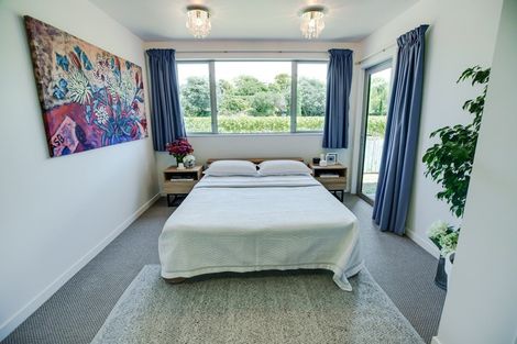 Photo of property in 26 Cedar Road, Te Awanga, 4102