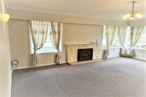 Photo of property in 6 Nicholson Place, Hillcrest, Auckland, 0627