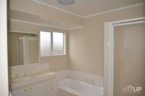 Photo of property in 107 Marina View Drive, West Harbour, Auckland, 0618