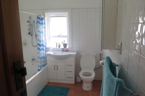 Photo of property in 28 Melbourne Road, Island Bay, Wellington, 6023