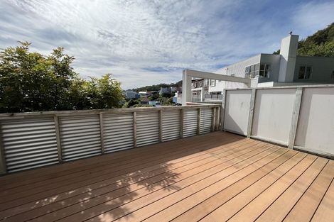 Photo of property in 21 Saddleback Grove, Karori, Wellington, 6012