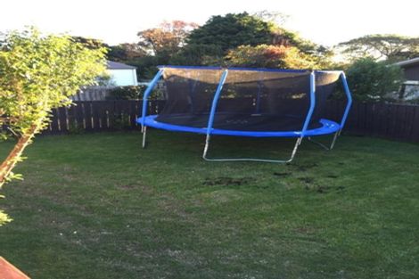 Photo of property in 28 Matenga Street, Waikanae, 5036