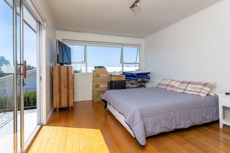 Photo of property in 126 Archibald Road, Kelston, Auckland, 0602