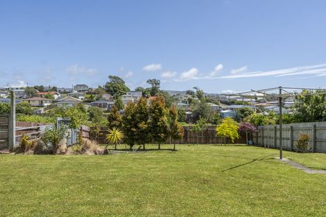 Photo of property in 16 Waihora Crescent, Waitangirua, Porirua, 5024