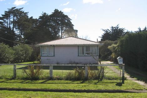 Photo of property in 20 Consitt Street, Takapau, 4203