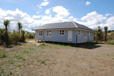 Photo of property in 960a Oneriri Road, Kaiwaka, 0573