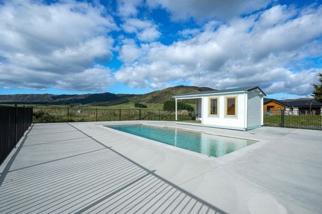 Photo of property in 17 Angus Lane, Tokomaru, Palmerston North, 4474