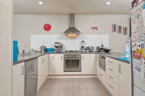 Photo of property in 28 Figaro Crescent, Takanini, 2112